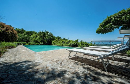 Montegabbione House | Passerina House: the unknown Umbria. Old stone farmhouse with a view