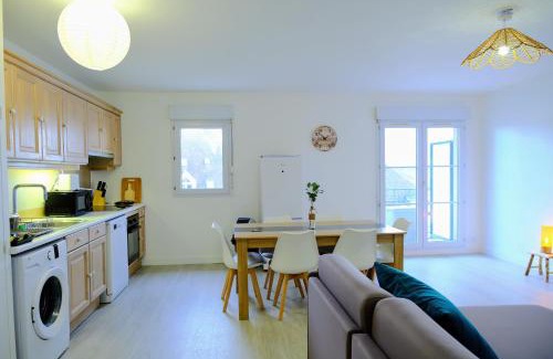 Melun Apartment | PASSIFLORA - Spacieux T3 -70 m2 - Arrivée Autonome - Parking Privé Gratuit