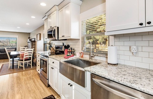Eagle House | Pastoral Escape with WiFi, Fireplace, Private Washer/Dryer, & Large Firepit