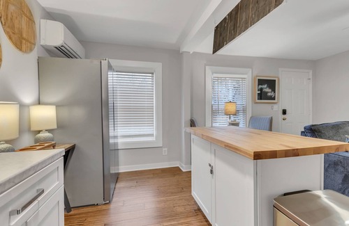 Franklin House | Pasture Bedtime - Great Location!