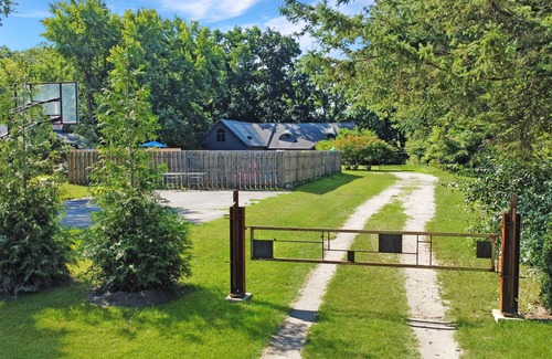 Fair Plain House | 🌊 Pat's Pool House & Sauna – Your Ultimate Lakeside Playground