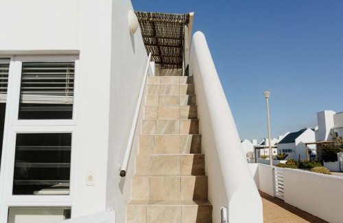 Paternoster Apartment | Paters Nessie