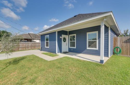 Northeast Houston House | Patio and Fenced Yard Home Close to Dtwn Houston!
