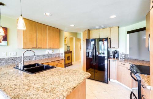 Palm Desert Apartment | Patio and Resort Amenities Palm Desert Escape