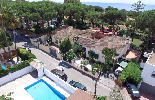 Artola Apartment | Patio Apartment, next to beach and dunes nature reserve, 15 mins Marbella