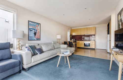 Richmond Apartment | Patio Charm in Buzzing Richmond with Parking