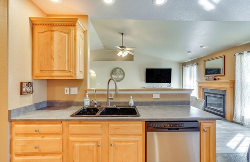 Pueblo West House | Patio & Grill: Family Home in Pueblo West