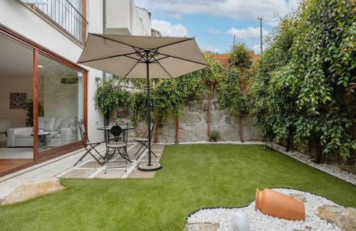 Uniao de Freguesias do Centro Apartment | Patio Retreat at Porto Urban Flats