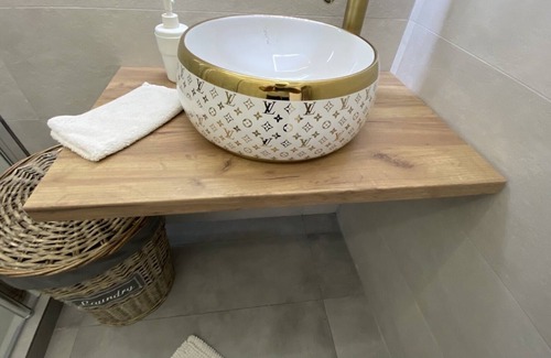 Paralia Apartment | Patras Golden Suite - ground floor apartment with all the necessary amenities.