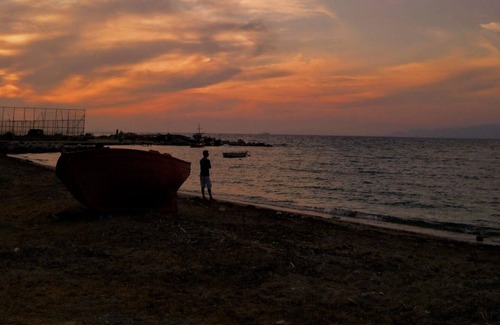 Paralia Apartment | Patras Golden Suite - ground floor apartment with all the necessary amenities.