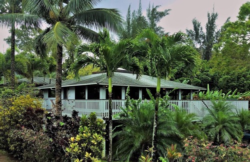 Hanalei House | "Paulele Beach House" Perfect Hanalei location & great views
