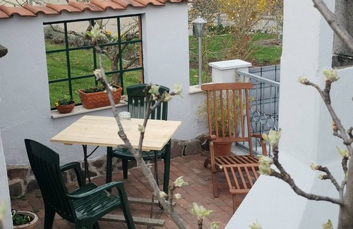 Stecklenberg Apartment | Pauls Hexenhaus mit Fahrrad und Motorrad Garage. Teuflisch gut Übernachten