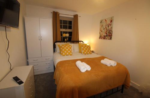 Sutton-in-Ashfield House | Pavement House