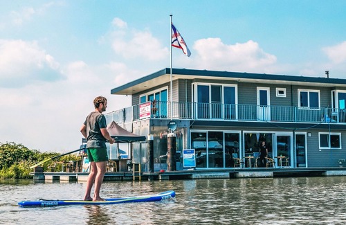 Dordtse Biesbosch House | Pavilion 6 by Interhome