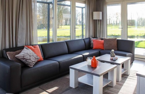 West-Graftdijk House | Pavilion l'etage 10 by Interhome