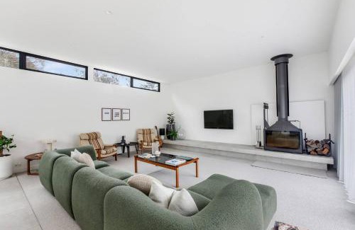 Rosebud House | Pavilion Verde - Designer Retreat near Rosebud Beach