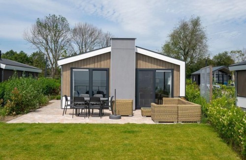 Bovenkarspel House | Pavilion Waterfront 6 by Interhome