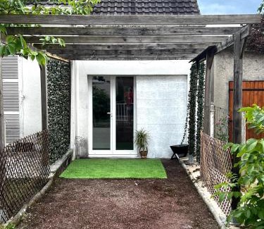 Ligny-le-Ribault Villa | Pavillon de Tranquillité en Sologne