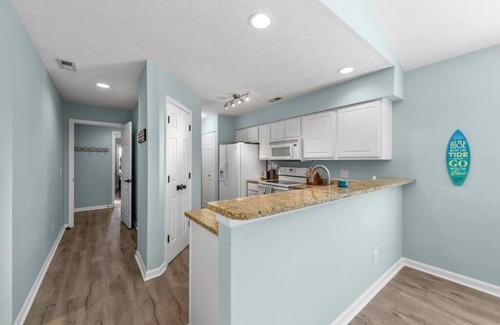Pawleys Island Condo | Pawley's Bunker 3Bedroom, 3Bath True Blue Condo