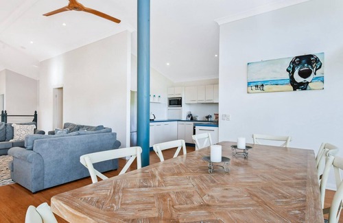 Elizabeth Beach House | Paws and Relax - accommodates the whole family including your fur babies