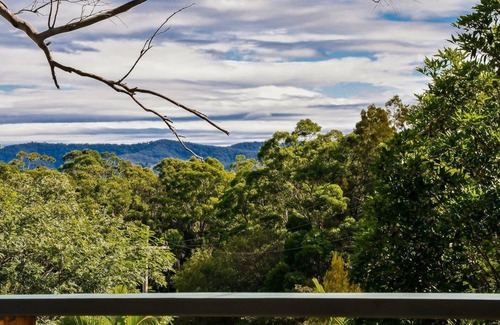 Elizabeth Beach House | Paws and Relax - accommodates the whole family including your fur babies