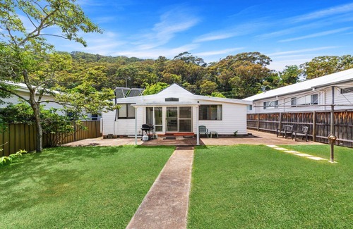 Patonga House | Pay 5, Stay 7 for School Holidays-> pet friendly
