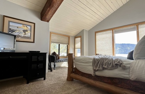 McCall House | Payette Lakefront Escape with Available boat slip
