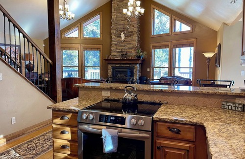 McCall House | Payette RIver Estate - Game Room - Hot tub - Firepit - AC - Trailer parking