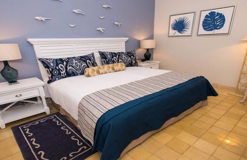 Cerritos Resort | PB Emerald Bay Owner Master Suite 1BR2B October 27-November 3, 2025
