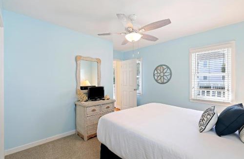 Pelican Bay House | PB17: 17 Pelican Bay