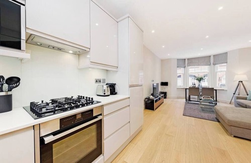 Norland Apartment | PBC | Luxury Two Bedroom Apartment in Soho GT4