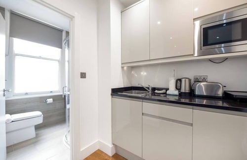 Notting Dale Apartment | PBC | Modern Studio Apartment in Bayswater (LS11)