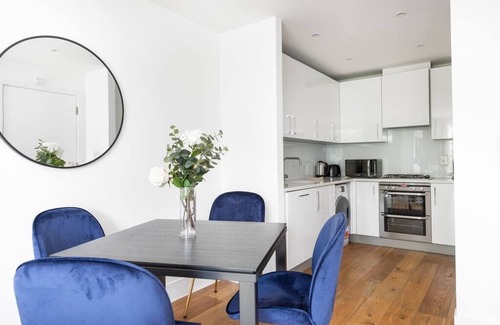 Camden Town with Primrose Hill Apartment | PBC | One Bedroom Apartment with Balcony JT5