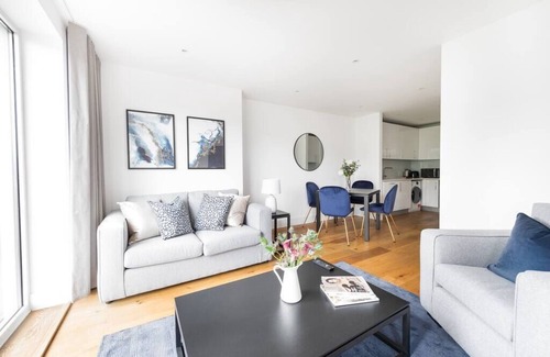 Camden Town with Primrose Hill Apartment | PBC | One Bedroom Apartment with Balcony JT5