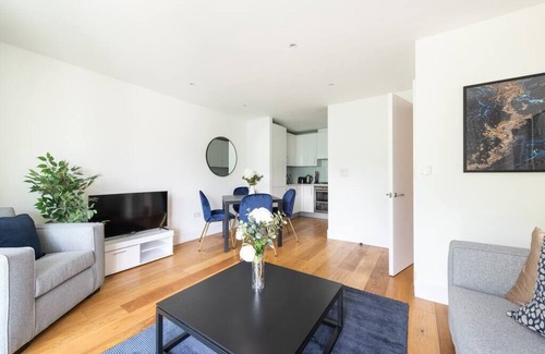 Camden Town with Primrose Hill Apartment | PBC | Two Bed with Balcony JT2