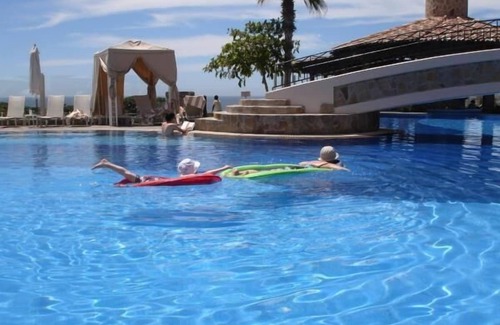 Paraiso Escondido Hotel | PBSB Executive Suite: Sleeps 6. USD2000/week. Sept 13-20, 2025 or avail dates