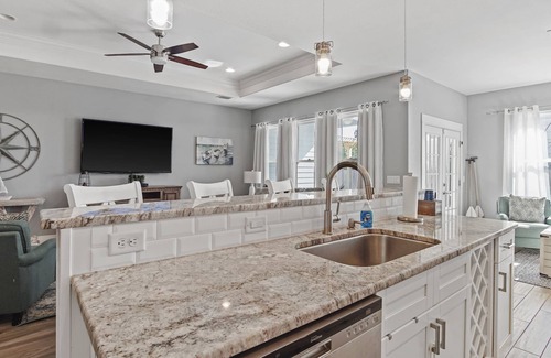 Kiska Beach House | PCB/Laguna & Rosemary/30A -private heated pool & 2 blocks to the beach