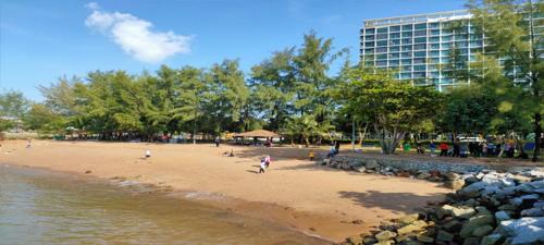 Kampung Bahasa Kapor Apartment | PD D'Wharf High Floor Studio With Private Entrance And Seaview Balcony