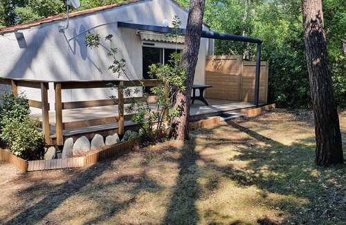 Jard-sur-Mer House | peace and quiet among the pines, chestnut and green oak