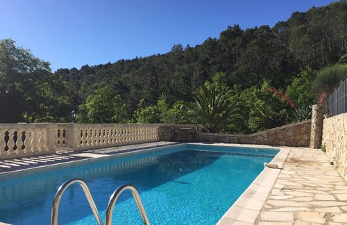 Seillans Villa | Peace and quiet at the large pool in a private location - Villa Christiane