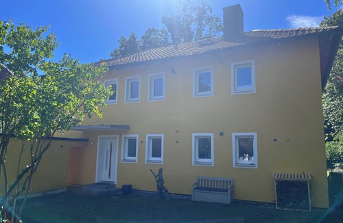 Munchen District Villa | Peace and quiet in the city: large house near Munich ideal for families with a garden