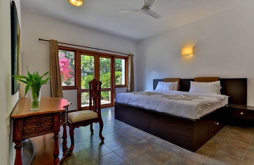Calangute Villa | Peace & Luxury 3 Bhk Villa with Pool near Candolim Beach