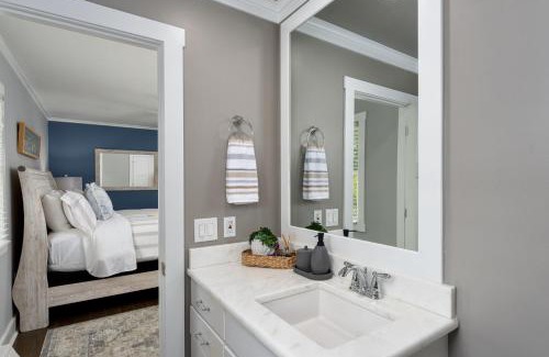 Kings Grant House | Peace of Happiness Coastal Cottage 7 mi from Wrightsville Beach, NC