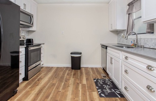 Douglasville House | Peace On Earth | Perfect Modern Home W/ Gameroom