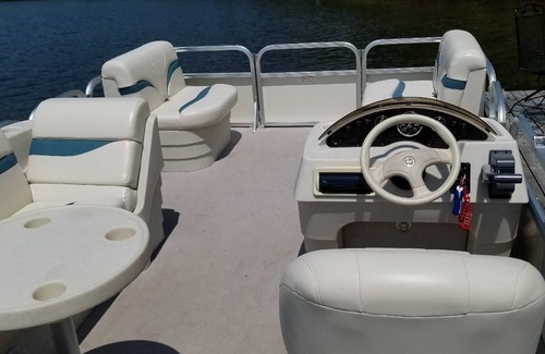 Eagle River House | Peace, Privacy and a Pontoon! No steps in home or to water!