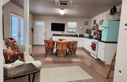 South Valley House | Peace, quiet and dark night skies in Albuquerque’s Rio Grande South Valley