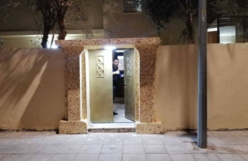 Aqaba House | Peace Roza Sharing room