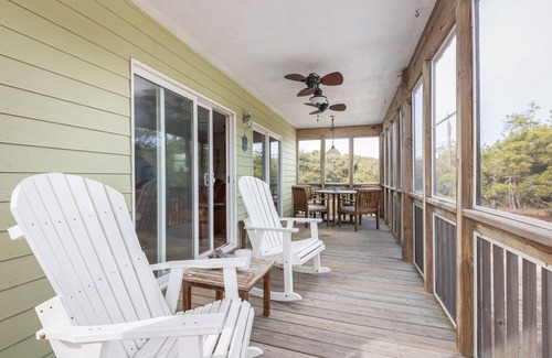 Carova Beach House | Peace & Tranquility AT ITS Best! Beautiful Ocean Sounds & Wild Horses!