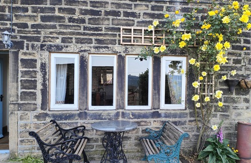 Honley House | Peaceful 18th Century Weaver's cottage , perfect for a weekend retreat!