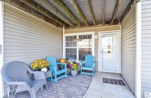 Ocean View Condo | Peaceful, 2 BD, 2 BA Condo w/Water Views, Pool and Free Activities Including Golf!